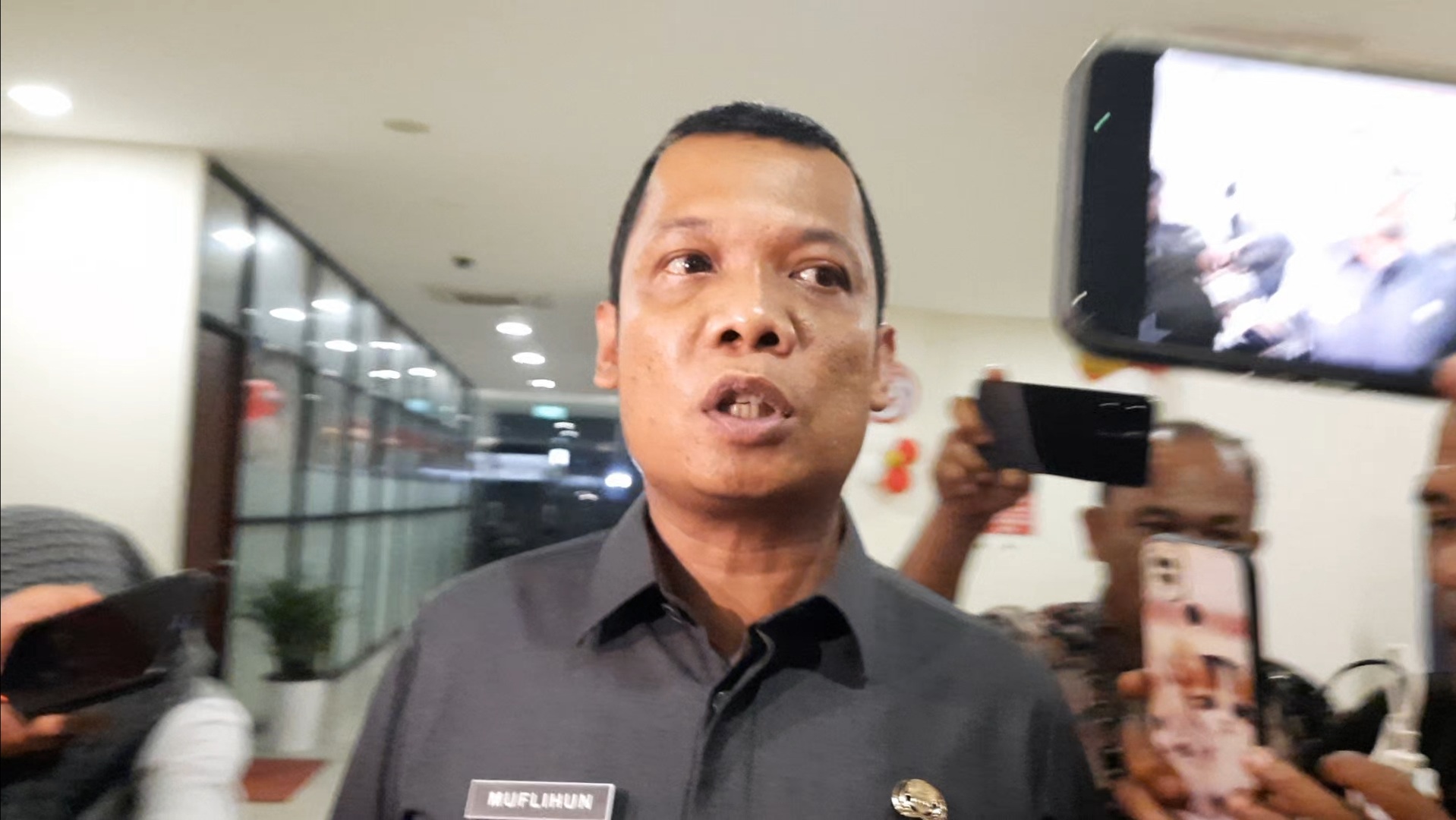 Mantan Pj Walikota Diperiksa di Polda Riau, Dicecar 50 Pertanyaan Terkait SPPD Fiktif Setwan Riau - (Ada 0 foto)