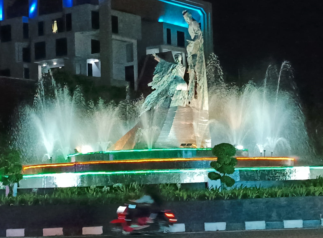 Ke indahan Tugu Zapin Dimalam Hari - (Ada 0 foto)