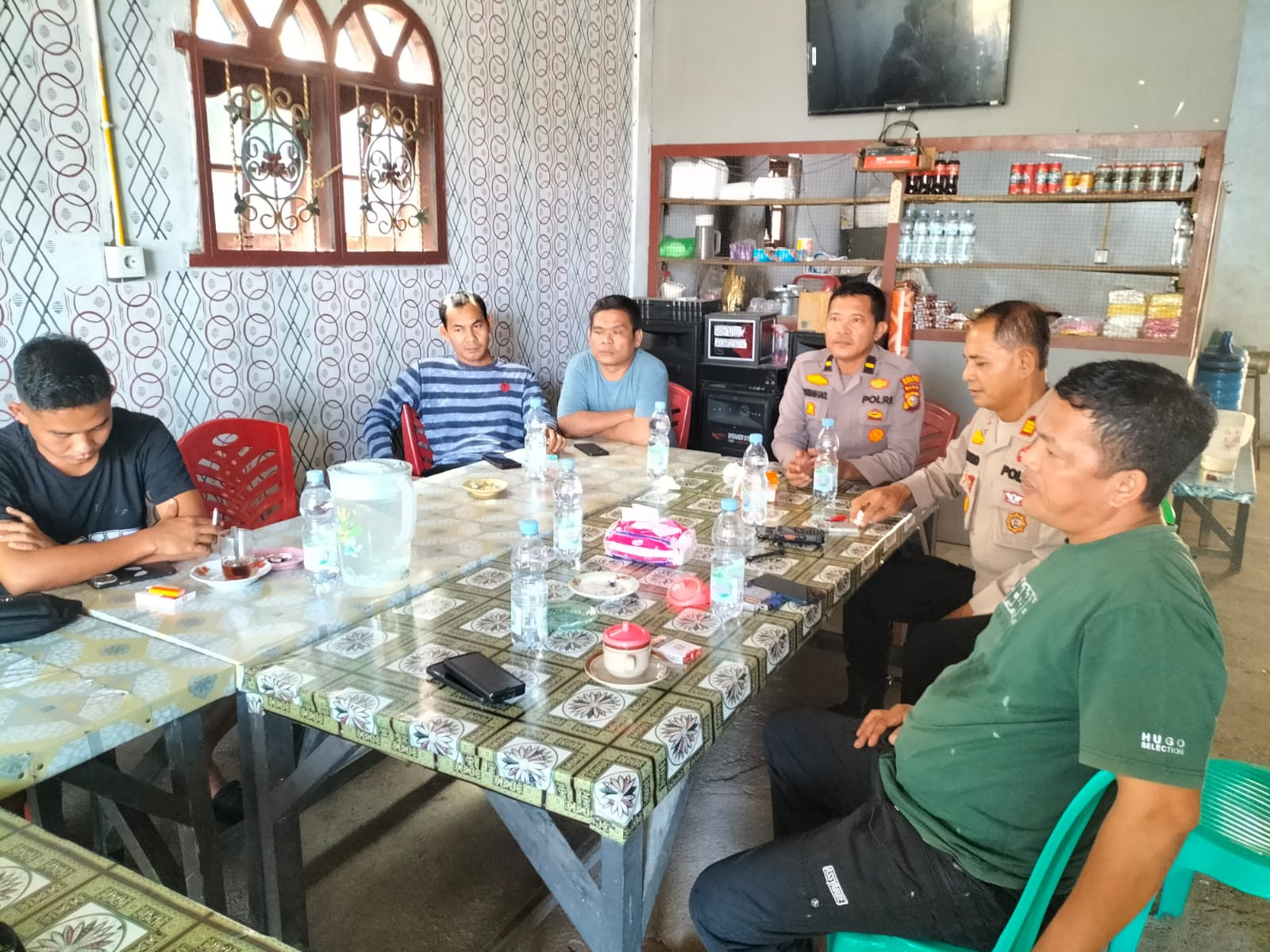 Wujudkan Pilkada Damai dan Sejuk, Kapolsek Tambusai Cooling System Bersama Masyarakat