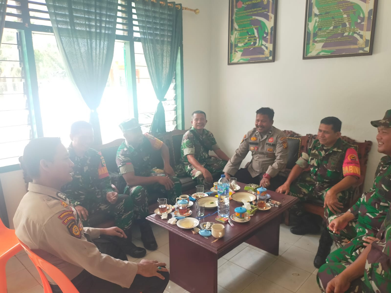 Ciptakan Kondusifitas dan Cooling System, Personil Polsek Tambusai Patroli Sinergitas Bersama Personil TNI