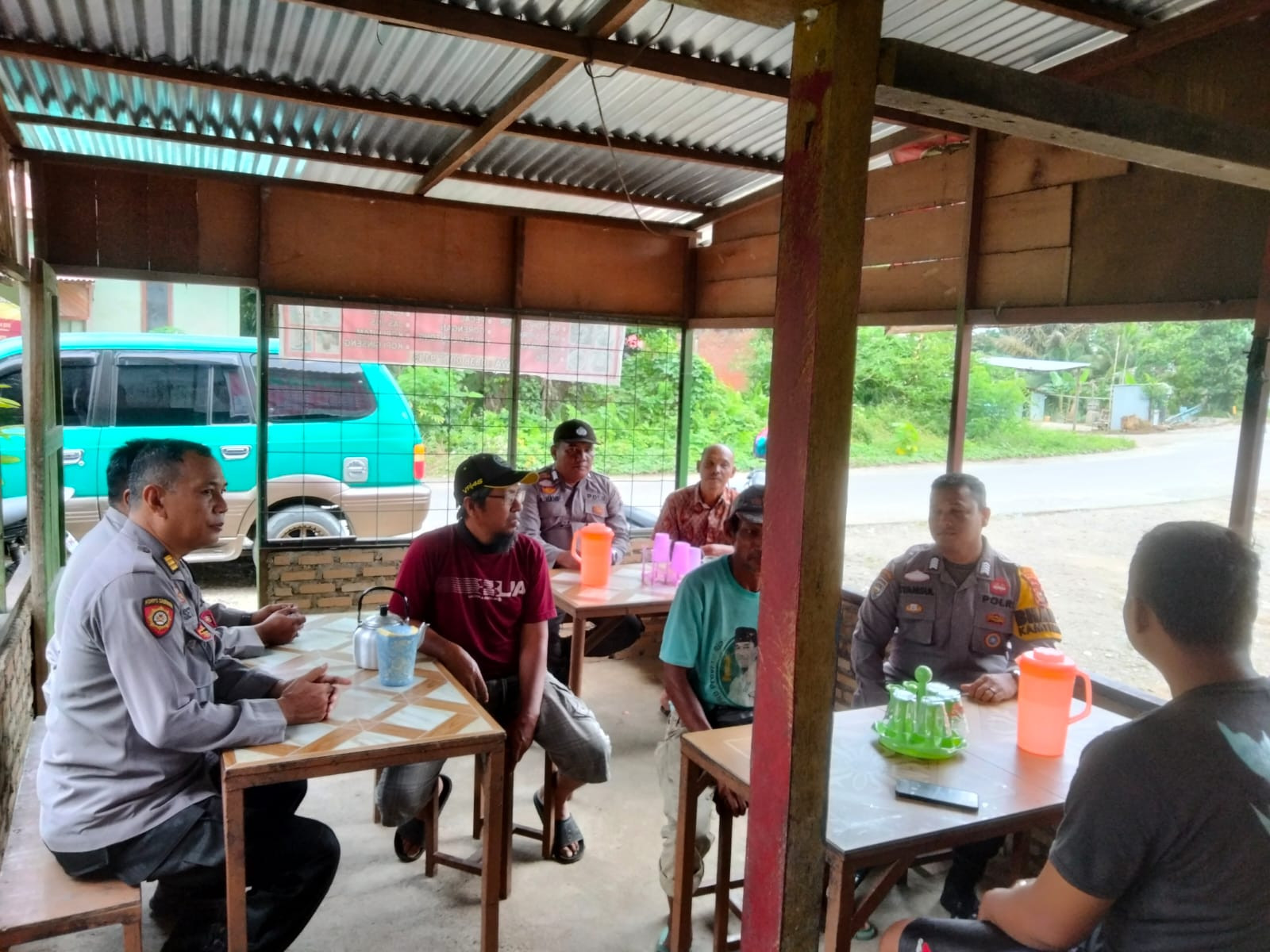 Wujudkan Harkambtibmas Tahapan Pilkada, Personil Polsek Ujungbatu Ajak Tokoh Masyarakat Pematang Tebih