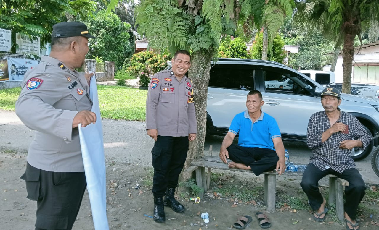 Ciptakan Kondusifitas, Polsek Rumbai Giat Rutin Sambangi Warga RW 06 Muara fajar Timur 