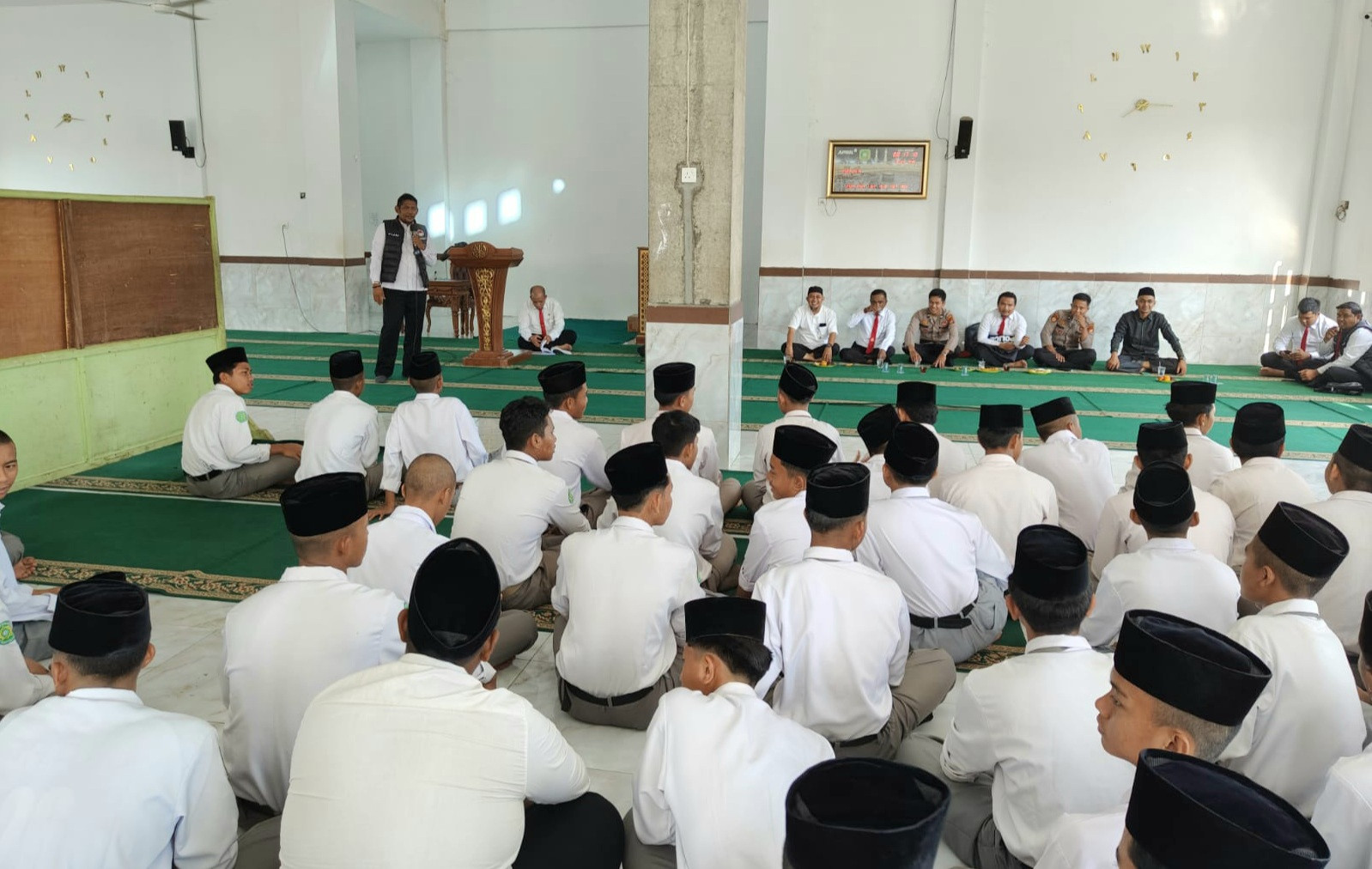 Wujudkan Pilkada Damai, Satres Narkoba Polres Meranti Penyuluhan Bahaya Narkoba kepada Santri