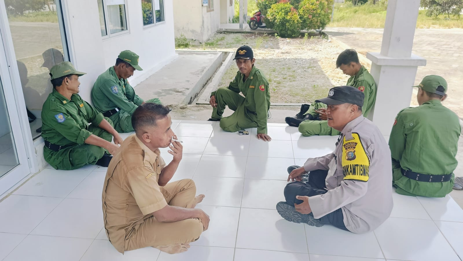 Bhabinkantibmas Polsek Kuntodarussalam Gelar Coolling System Bersama Masyarakat Pasir Indah 