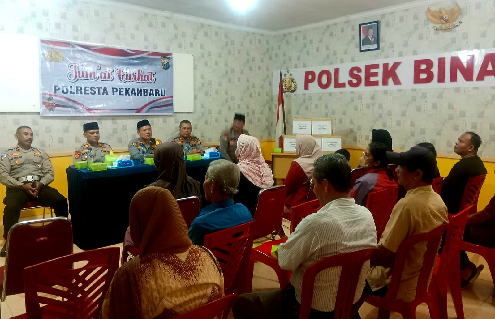 Jumat Curhat Polsek Binawidya, Ciptakan Situasi Kamtibmas Bersama Warga Merak Sakti