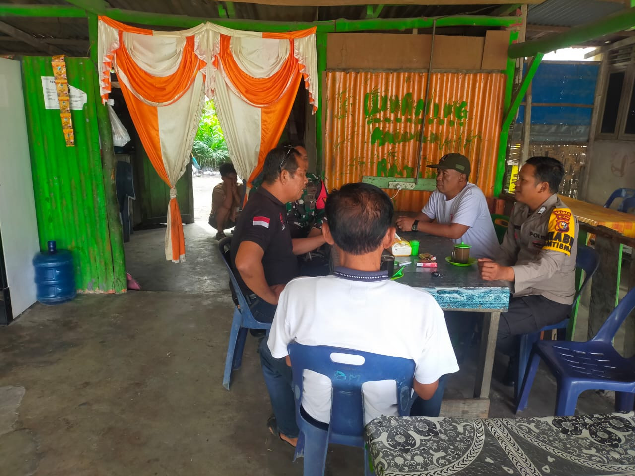 Sambangi Warga Sei Meranti, Polsek Pujud Sampaikan Pesan Cooling System
