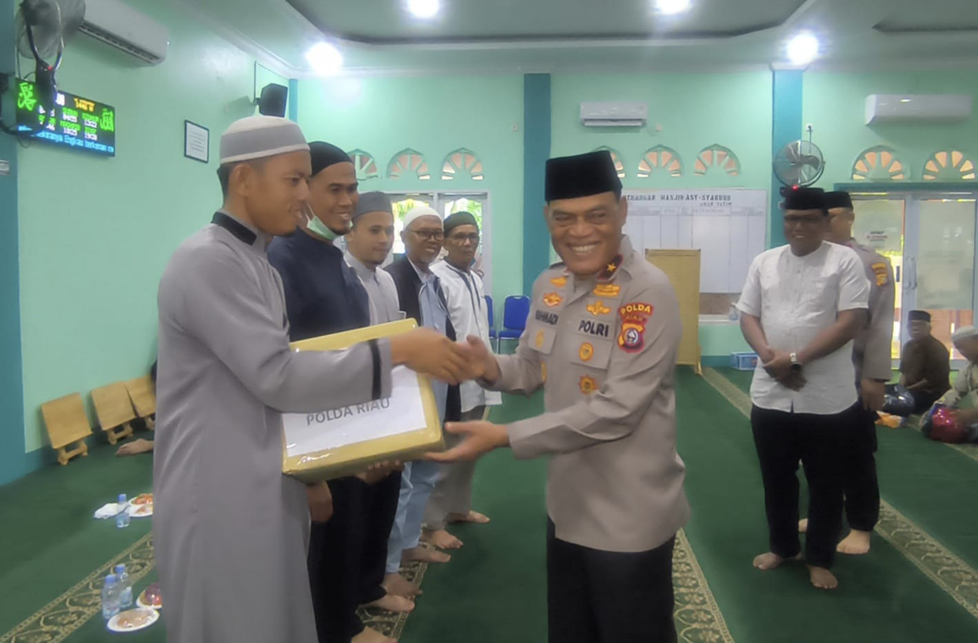 Dengarkan Curhatan Warga Limbungan, Wakapolda Riau Sampaikan Arti Penting Kabaikan