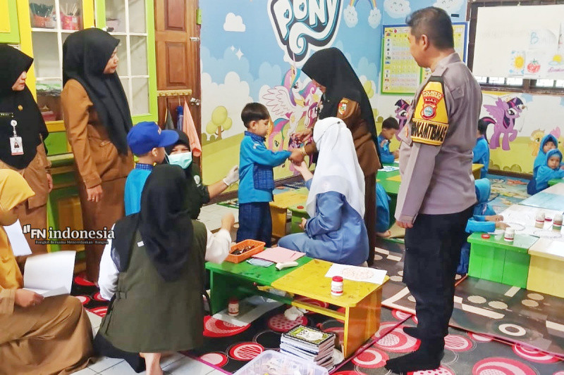 Polsek Rumbai Intensifkan Program Cooling System Tinjau Percepatan PIN Polio Imunisasi Nasional di Puskesmas