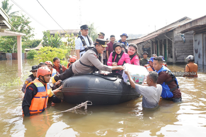 Banjir di Rumbai Pekanbaru, Kapolda Riau Pastikan Bantuan dan Posko Darurat Berjalan Lancar