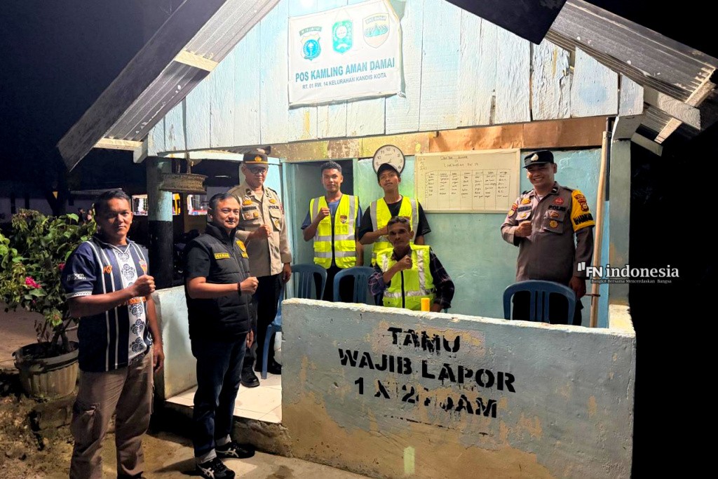 Lewat Patroli Malam dan Cek Pos Satkamling, Kapolsek Kandis Pastikan Lingkungan Tetap Aman dan Kondusif