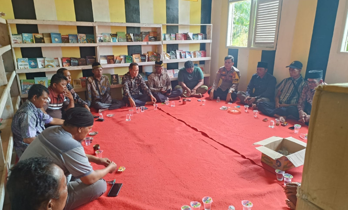 Personil Polsek Bonaidarussalam Gelar Cooling System  Pilkada Serentak 2024