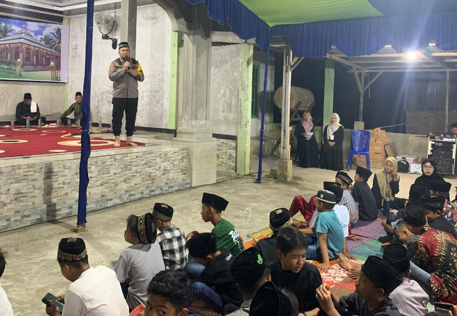 Dialog Bersama Warga, Kapolsek Kuntodarussalam Sampaikan Pesan Cooling System Pilkada Damai