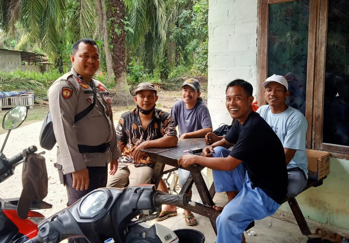 Polsek Pujud Gelar Cooling System bersama Warga Tanjung Sari