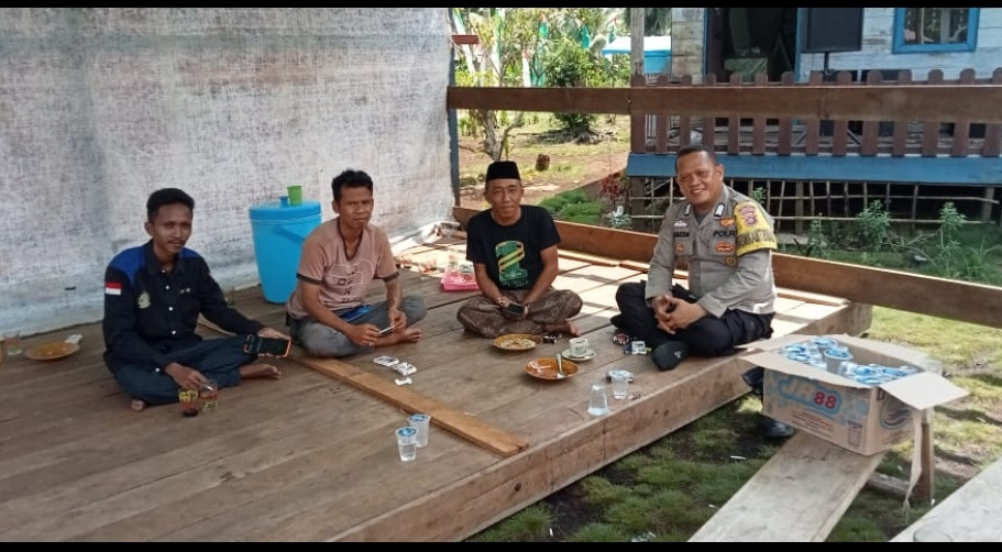 Kolaborasi Polsek Pulau Burung dan Tokoh Masyarakat Desa Manunggal Jaya Jaga Pilkada 2024 Tetap Damai