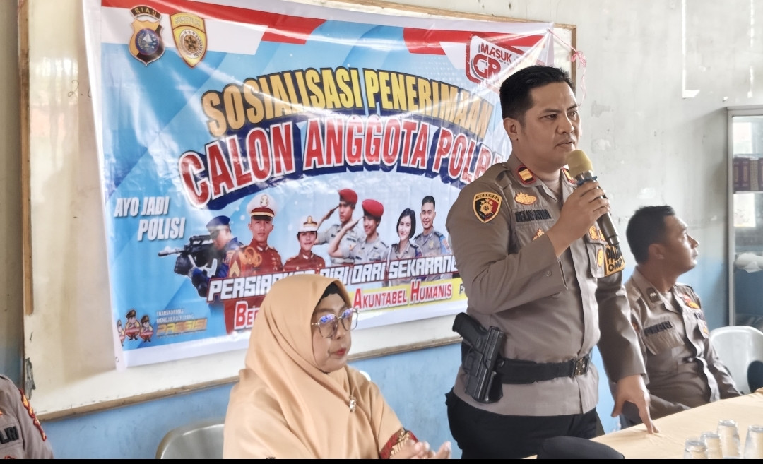 Polsek Pulau Burung Sosialisasikan Penerimaan Anggota Polri Kepada Siswa-Siswi SMA/MA