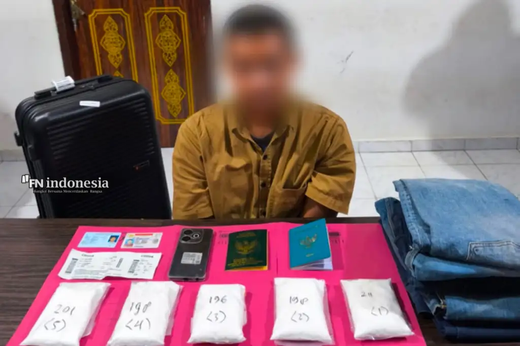 Sabu 1 Kilogram Disembunyikan dalam Celana Jeans, Pria Asal Aceh Ditangkap di Bandara SSK II Pekanbaru