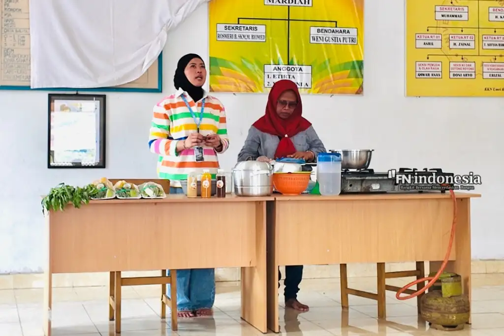 KKN Kelompok 9 UMRI Sosialisasikan Olahan TOGA dan Sayur Jadi Produk “Juara Lestari” di RW 09 Tangkerang Timur