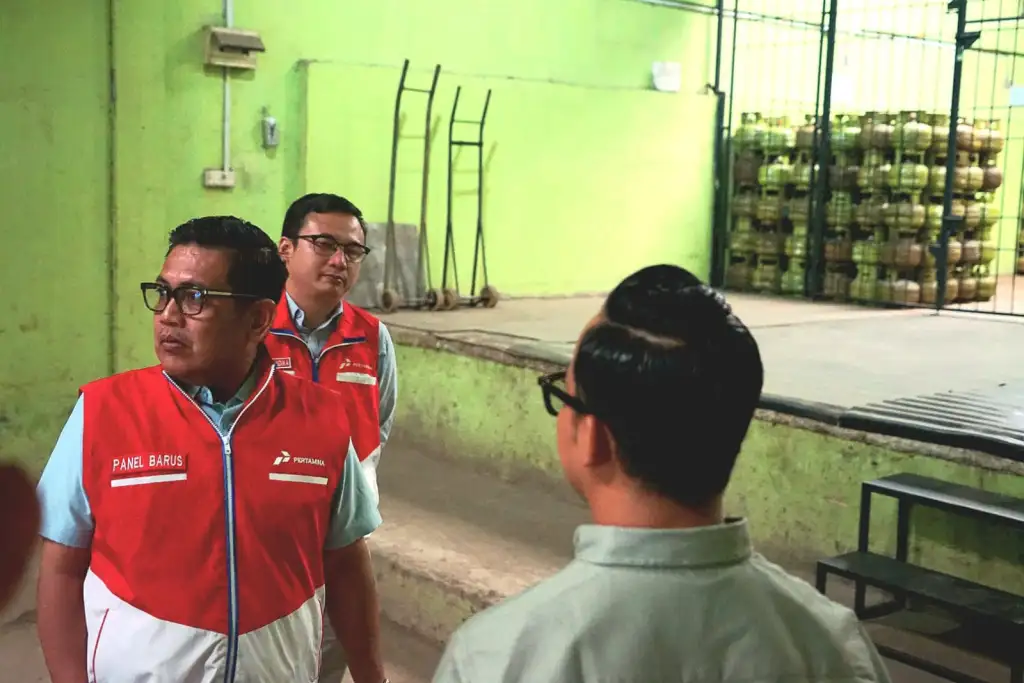 Komisaris Pertamina Patra Niaga Cek Agen LPG Batam, Pastikan Distribusi LPG Bersubsidi untuk KDKMP