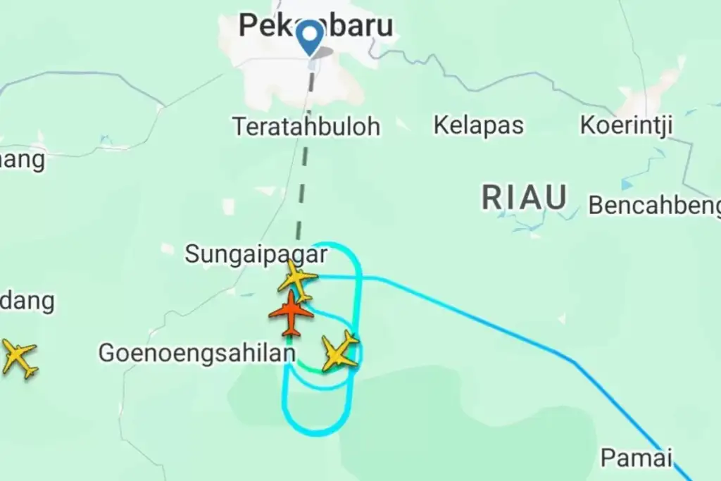 Akibat Kabut Asap, Tiga Pesawat Sempat Berputar di Udara, Visibility Bandara SSK II Pekanbaru 1.000 Meter