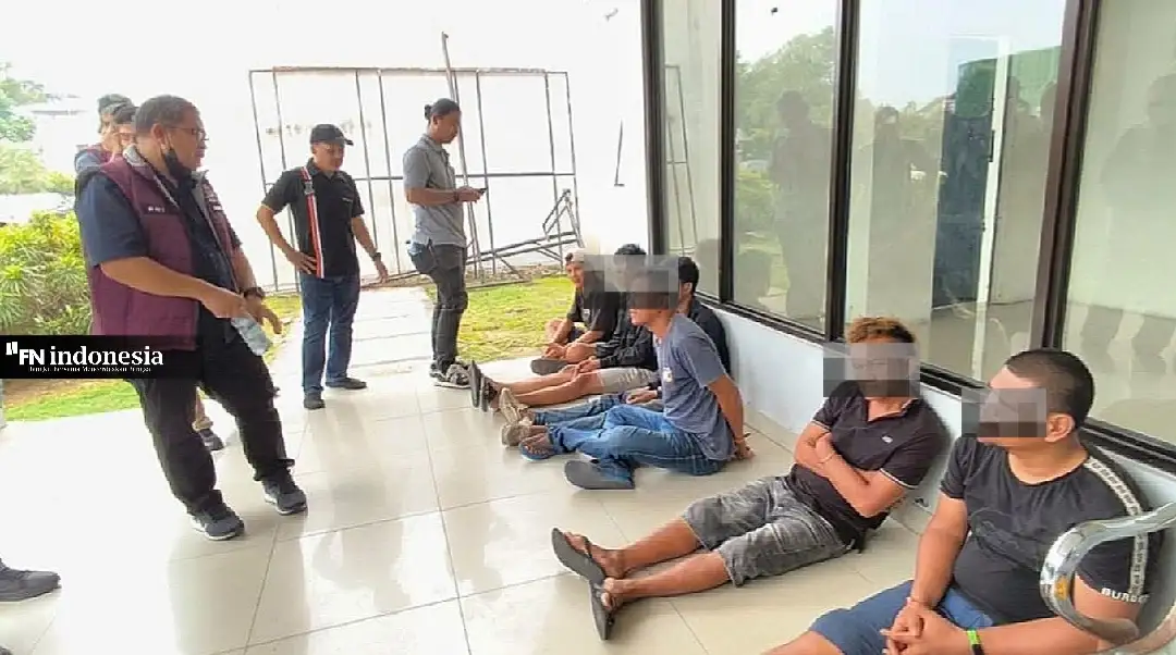 Polda Riau Bersama Tim Gabungan Gerebek Sarang Narkoba di Pekanbaru, Enam Orang Positif Narkoba