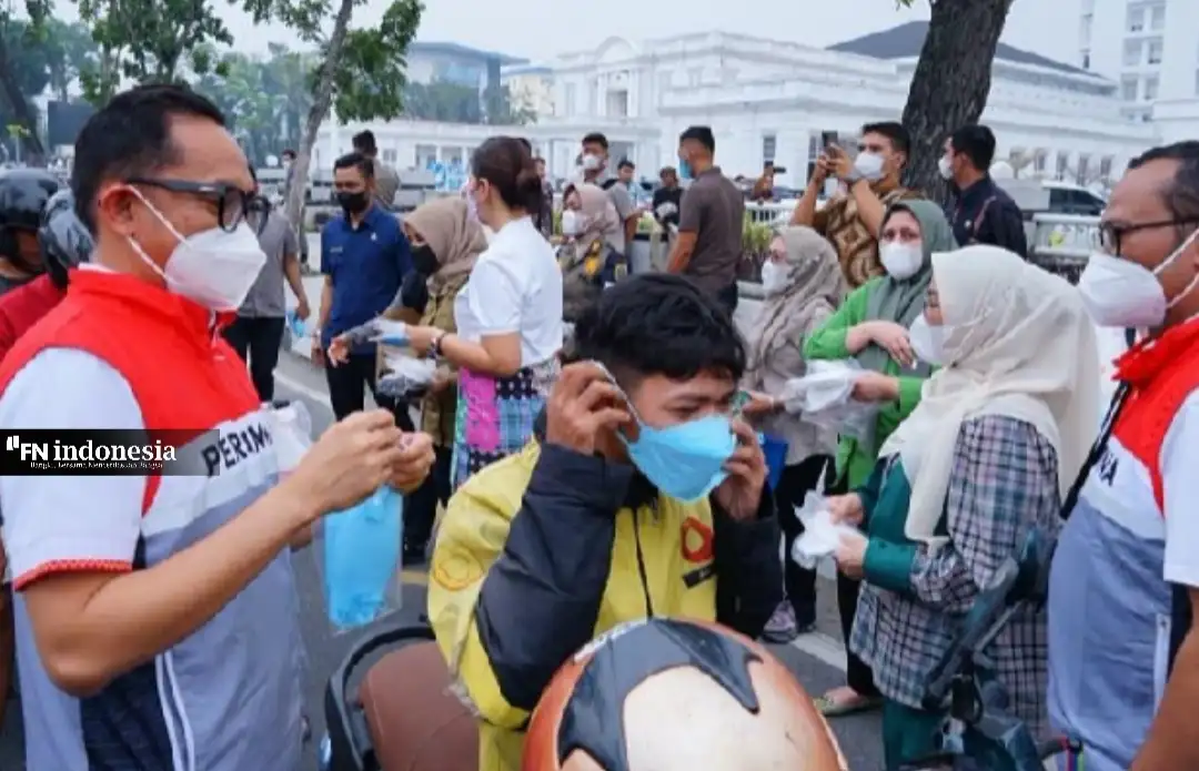 Pertamina Patra Niaga Bagikan 2.200 Masker, Dukung Kesehatan Masyarakat di Tengah Kabut Asap Medan